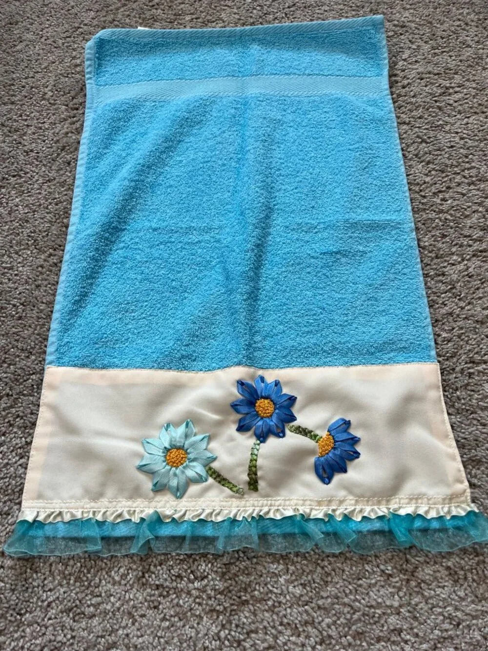 Vtg 3-Piece Bathroom Set Ribbon Embroidery Floral Ruffles Teal Blue Grannycore